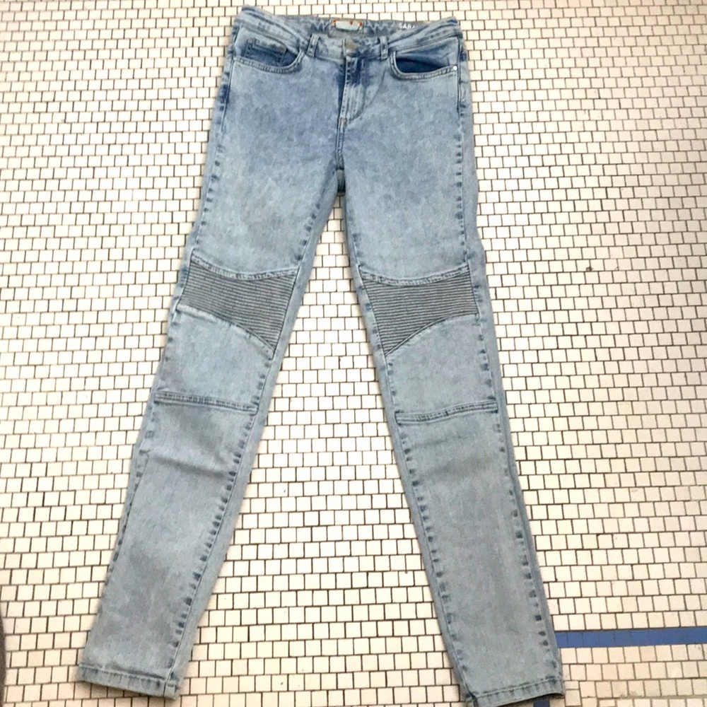 Acid wash jeans